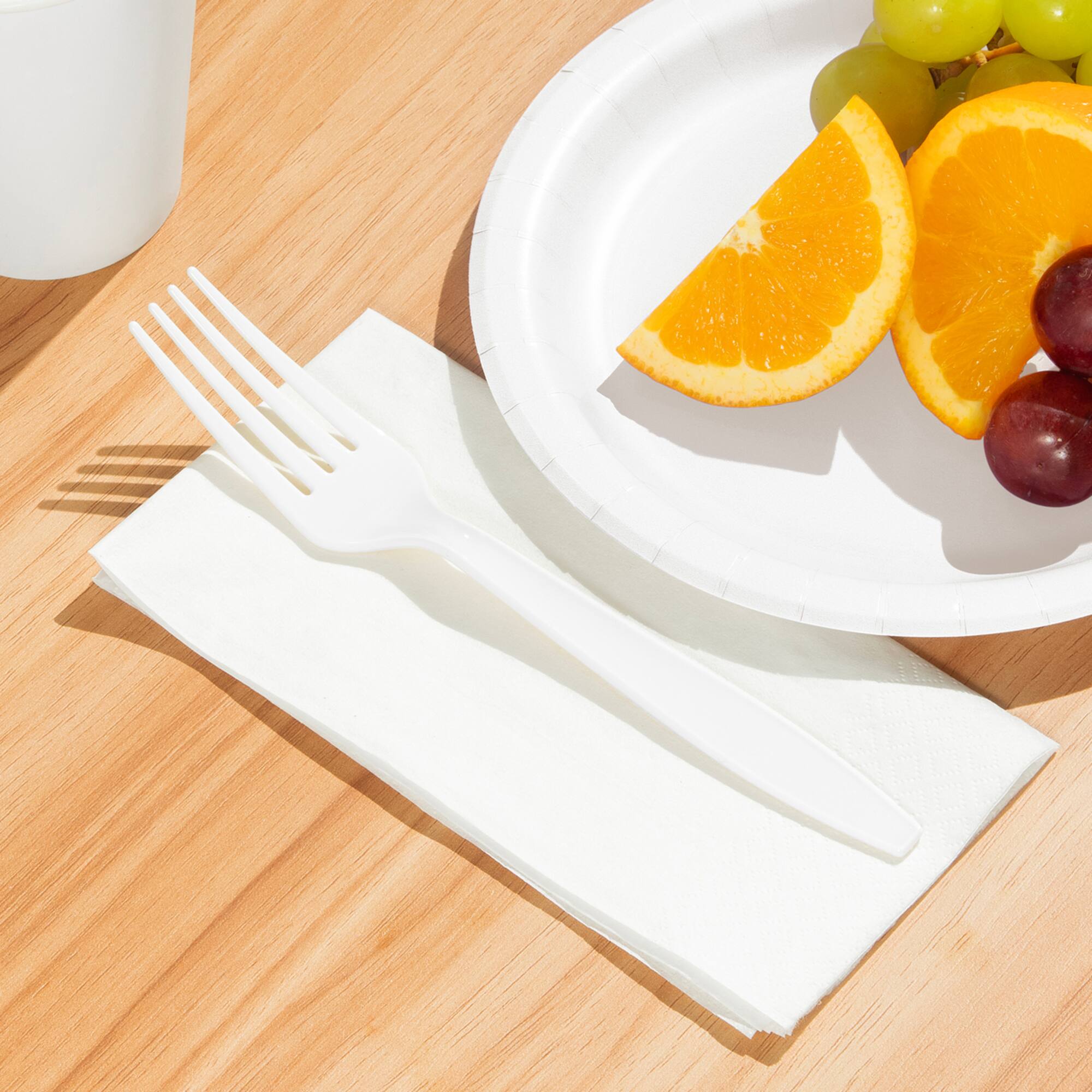 Hoffmaster 7" Solid Dessert Plates
